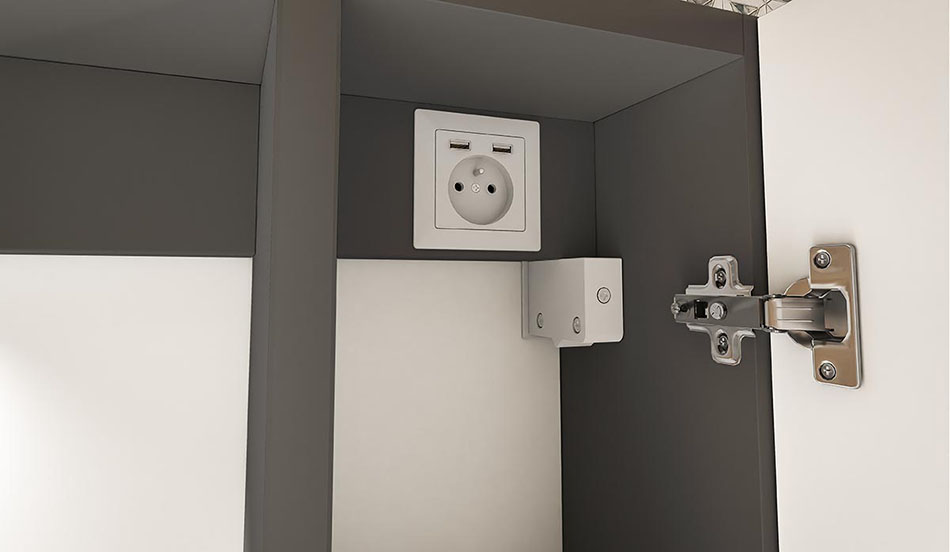 Ηλεκτρική πρίζα + USB