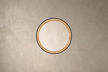 Καθρέφτες σε ξύλινη κορνίζα